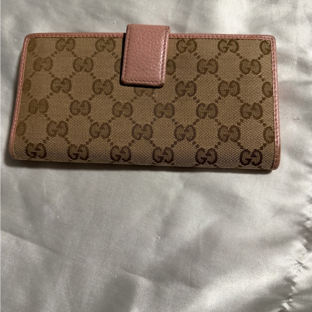 Gucci Beige GG Canvas Wallet with Pink Trim
